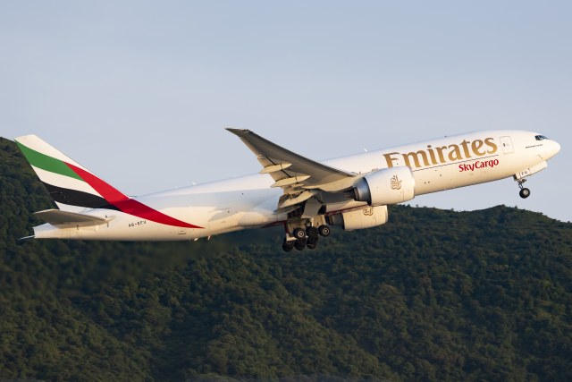 阿联酋航空 B777-F