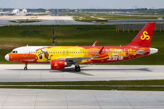 春秋航空 Airbus A320-214