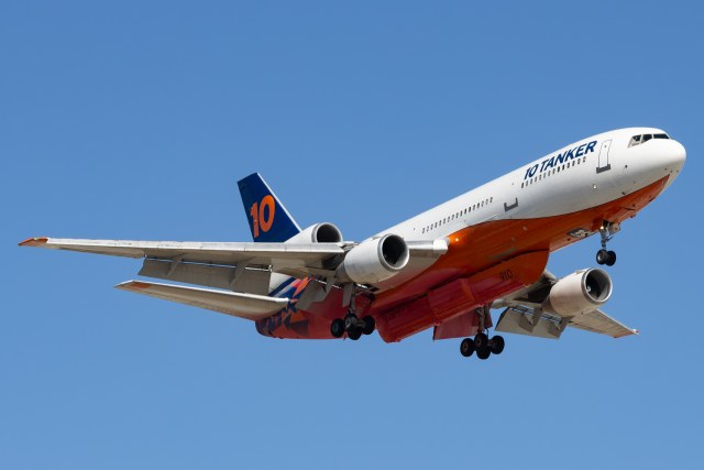 10 Air Tanker Air Carrier McDonnell Douglas DC-10-30(ER)