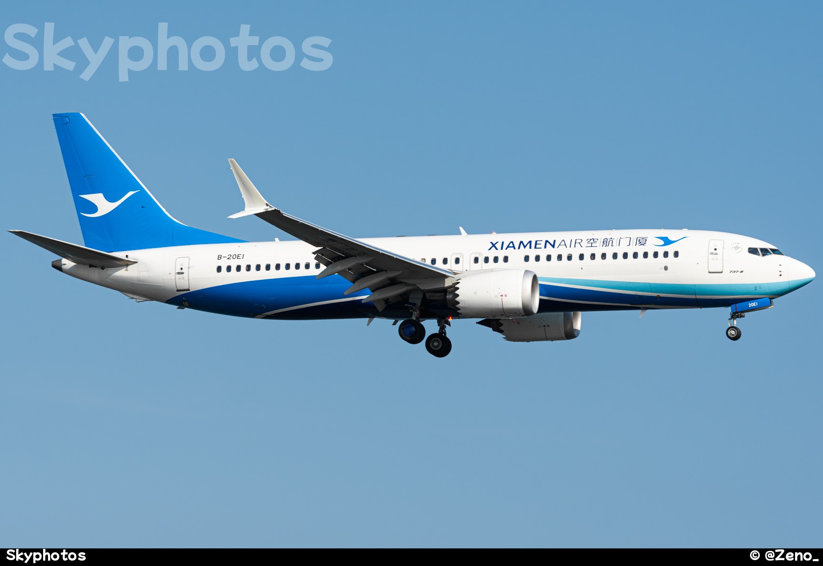厦门航空 B737-8