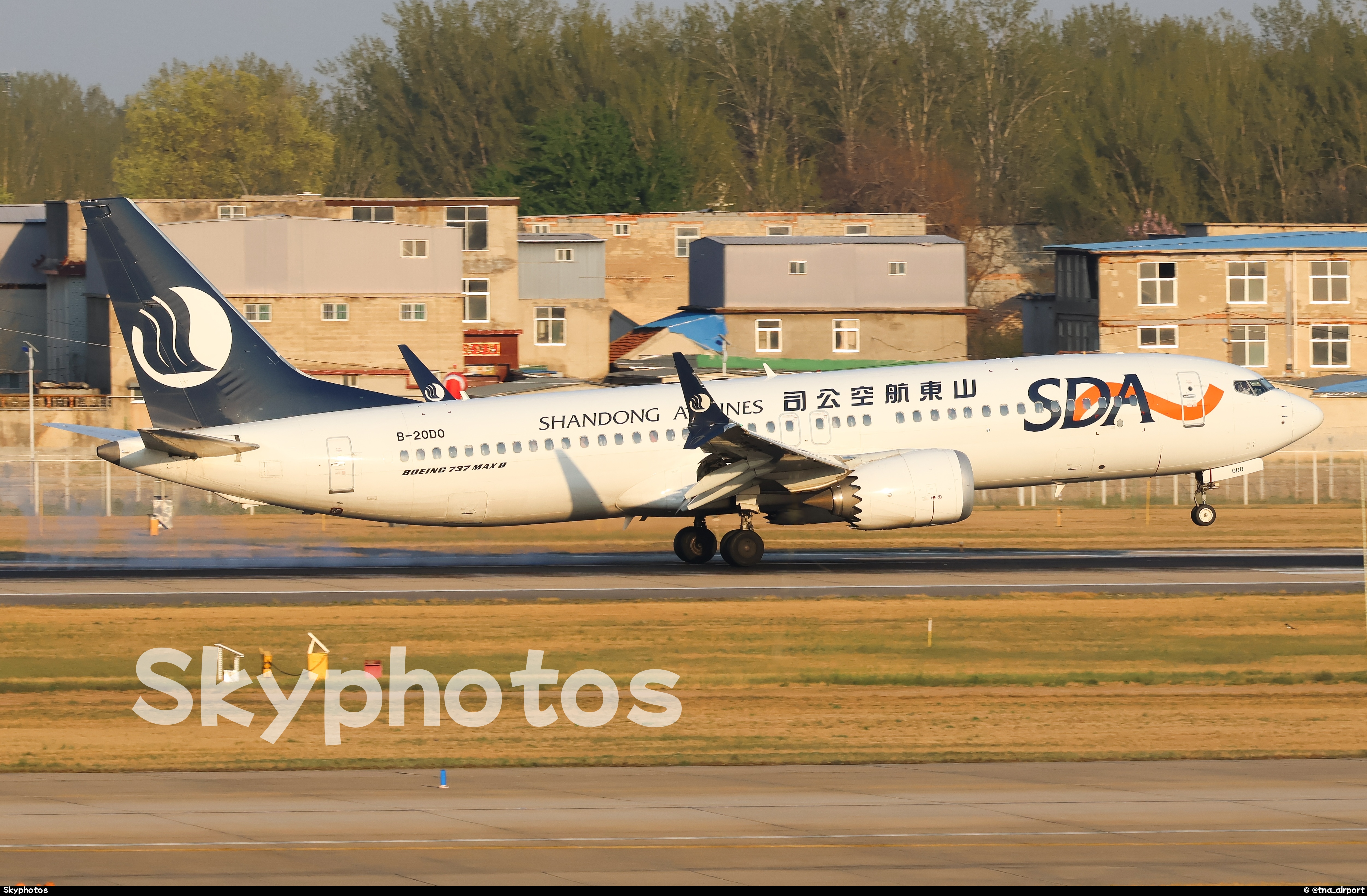山东航空 B737-8